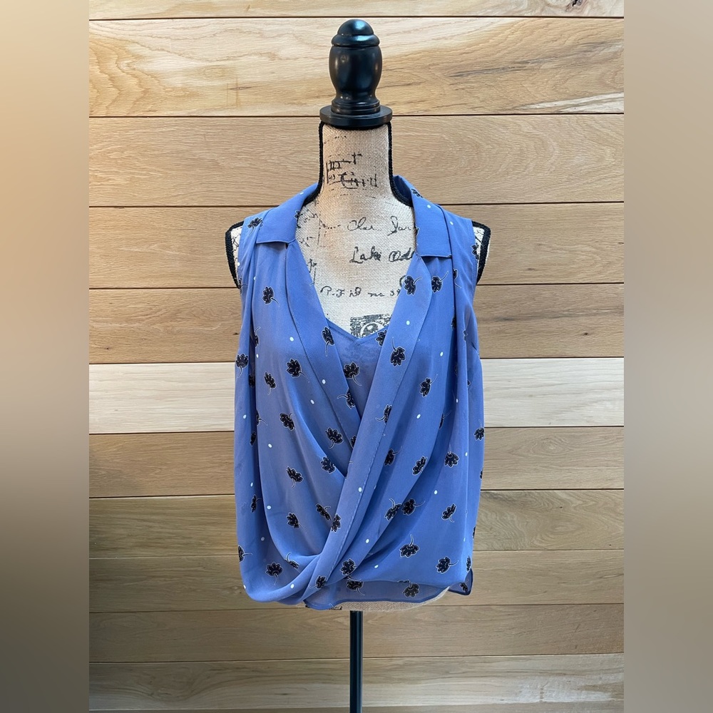 CAbi Crossover Top.  Size S